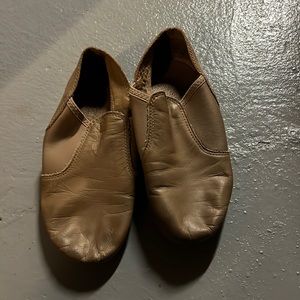 Dance shoes